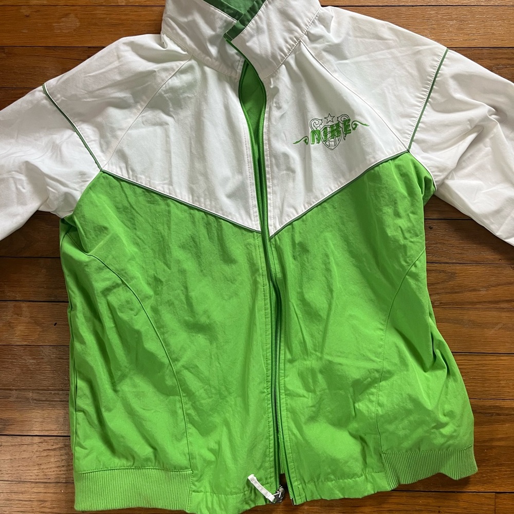 GREEN NIKE WINDBREAKER